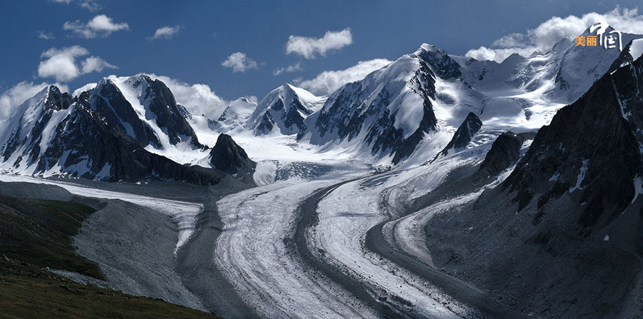 Beautiful Xinjiang, a heaven on earth