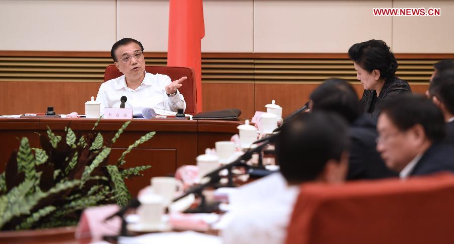 Premier urges deeper reforms, new engines
