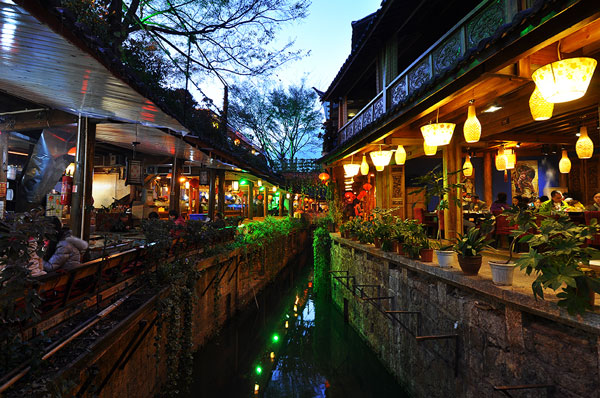 Lijiang ancient town bans music in daytime