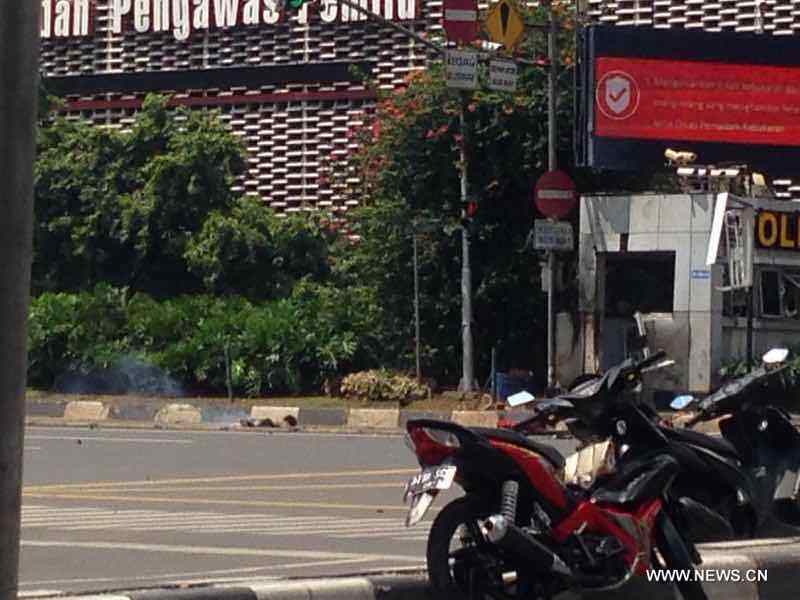 Explosions, fire exchange take place in Indonesian capital shopping mall