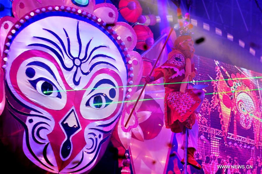 Lunar New Year celebrated in Singapore's Chinatown 