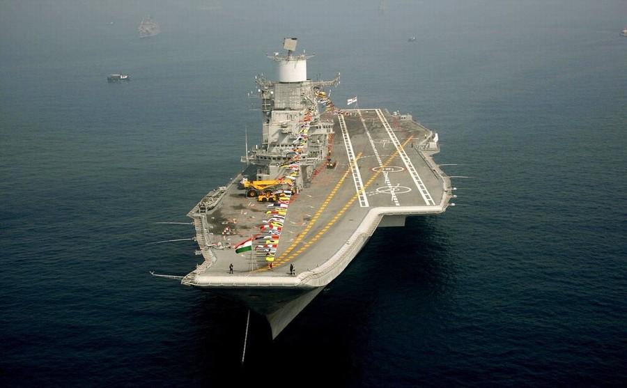 Chinese Type 054A frigates attend India's Int'l Fleet Review