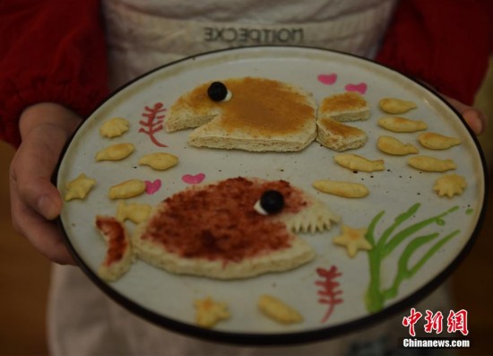 Creative mother produces 232 unique breakfasts
