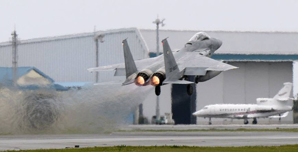 Japan plans to spend $40 billion on fighter planes to respond to China