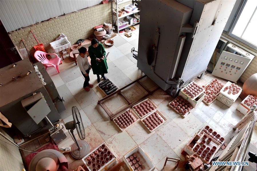 Nixing pottery: time-honored craft in S China's Guangxi