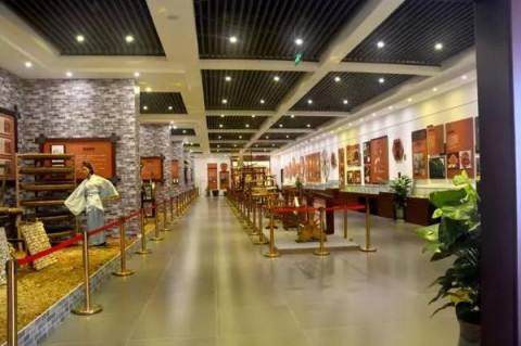 Have a look at the silkworm and silk of the state of Chu during the Spring Festival！