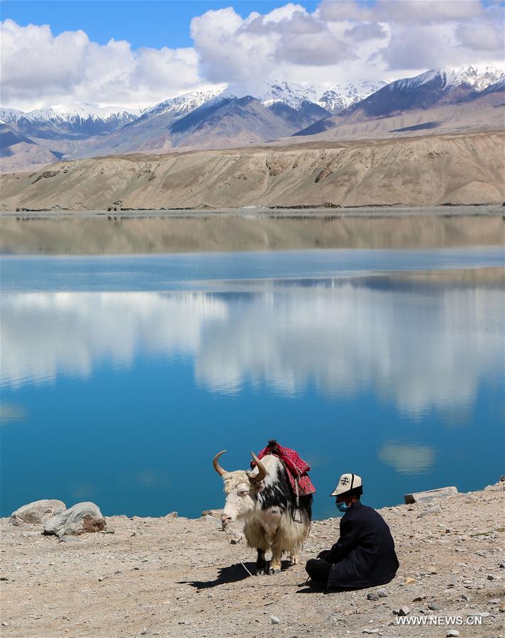 Scenery of Baisha Lake in Akto County, China's Xinjiang