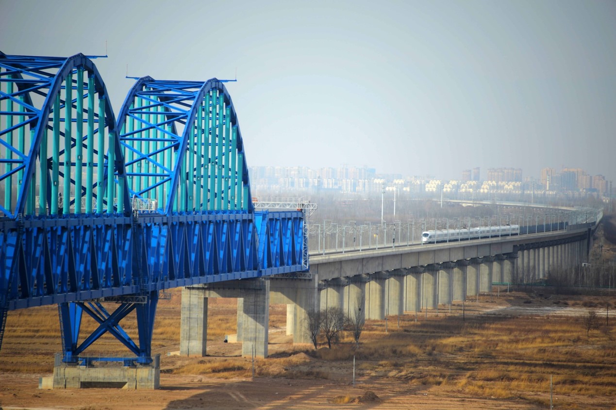China’s total high-speed railway mileage to reach 39,000 kilometers by year end