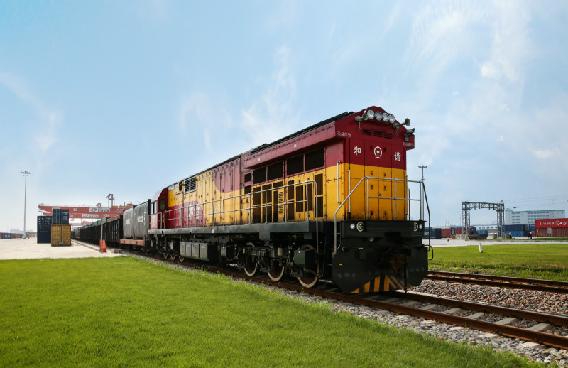 China-Europe freight trains:  “l(fā)ocomotive envoys of the ancient Silk Road” 