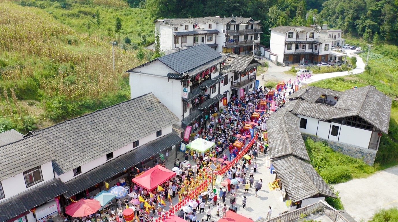 Tujia people celebrate “Eastern Valentine's Day” in central China's Hubei