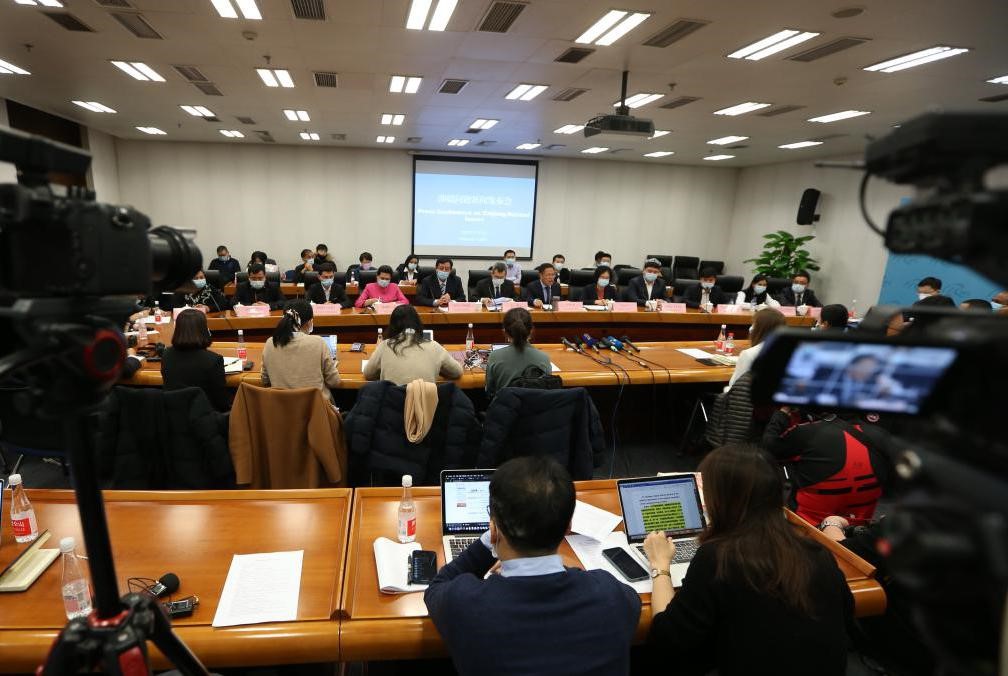 Xinjiang officials and residents use personal experience to refute rumors, restore truth at press conference