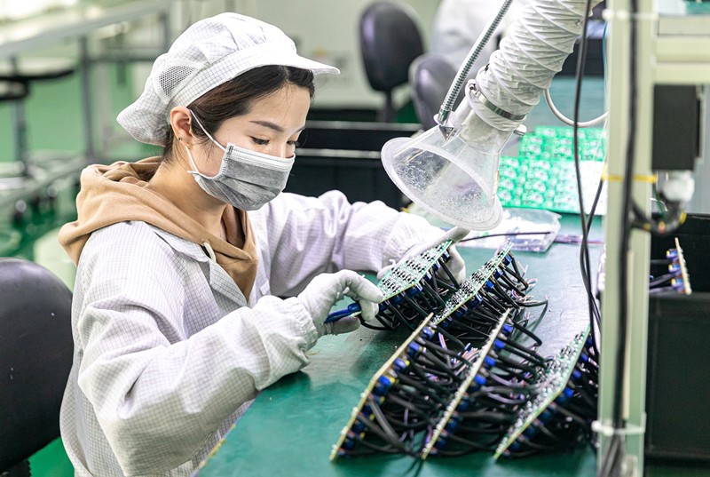 Actual use of FDI into Chinese mainland up 38.6 percent in first four months