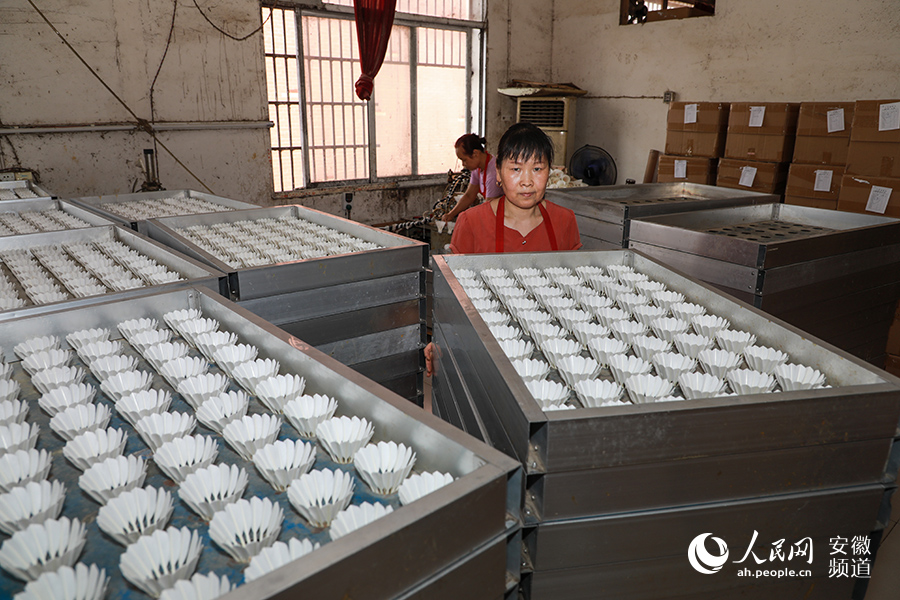 A visit to the township that produces 60 million badminton shuttlecocks a year