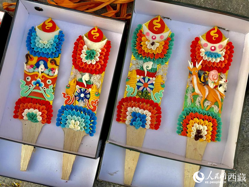 In pics: Tibetans buy specialties to celebrate New Year in Lhasa