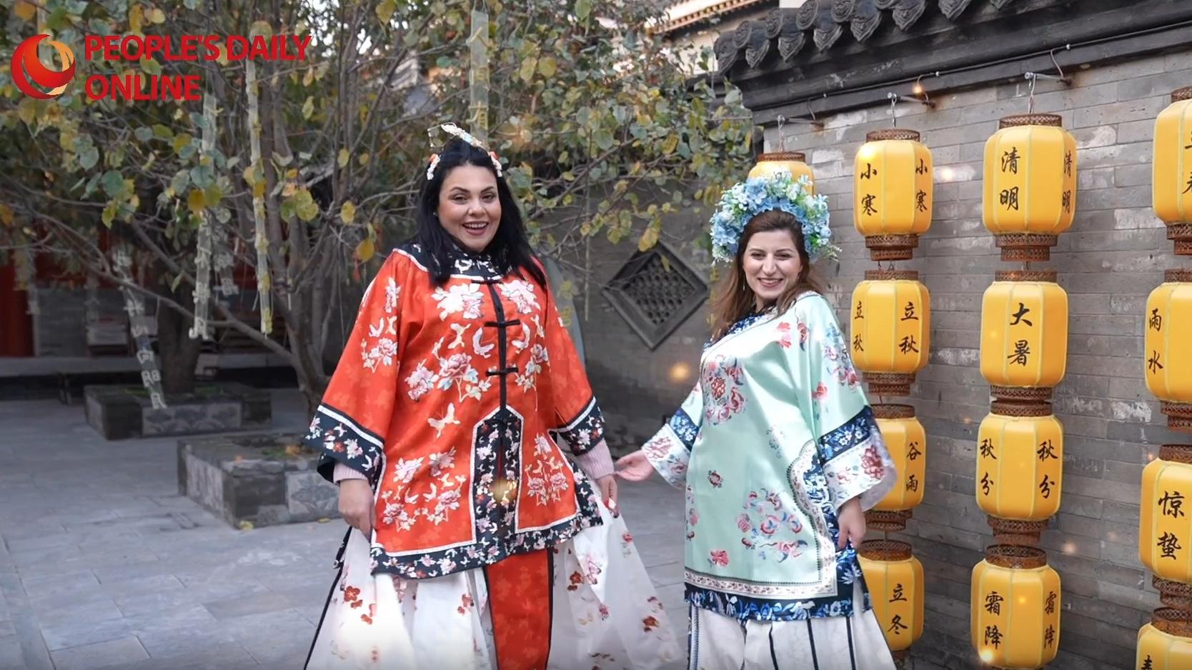 Trying on Hanfu: Foreign female journalists transform into Chinese classical beauties