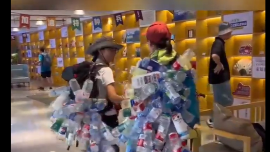 'Bottle-covered' tourists