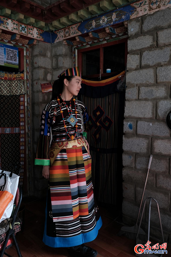 Glorious 60 Years   Our Homeland | Chagza attire weaving heritage into prosperity
