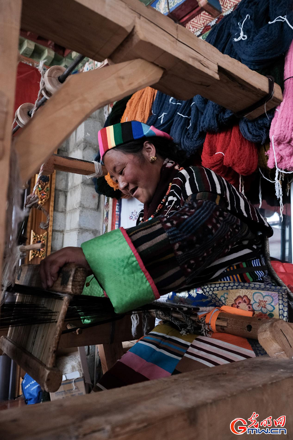 Glorious 60 Years   Our Homeland | Chagza attire weaving heritage into prosperity